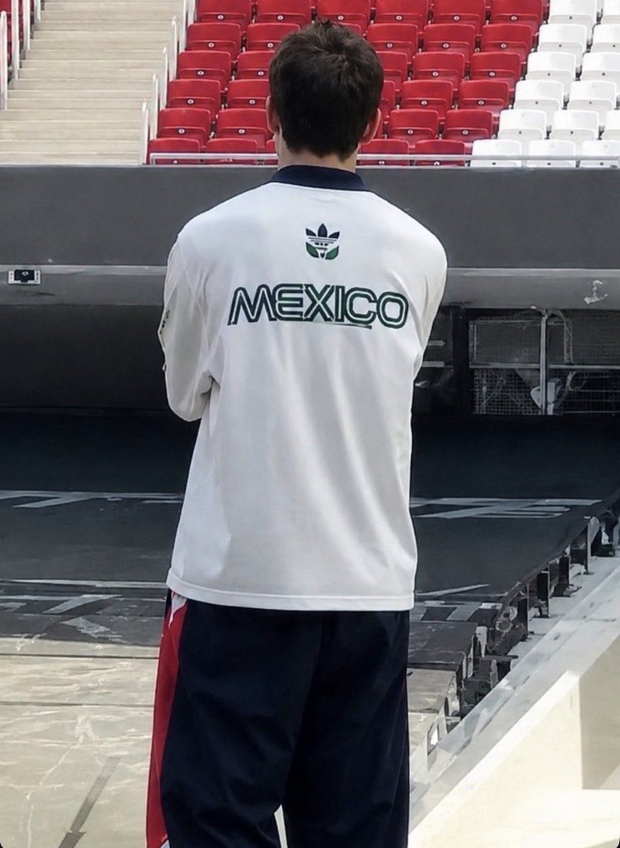 7_jkhopemin's tweet photo. 🇵🇪: pero ADIVINEN cuál fue el primer país en el que nam las mandó a la mierda por insoportables y cansonas? ADIVINEN
El Nam después del regaño: https://t.co/XnAb3bkwhZ