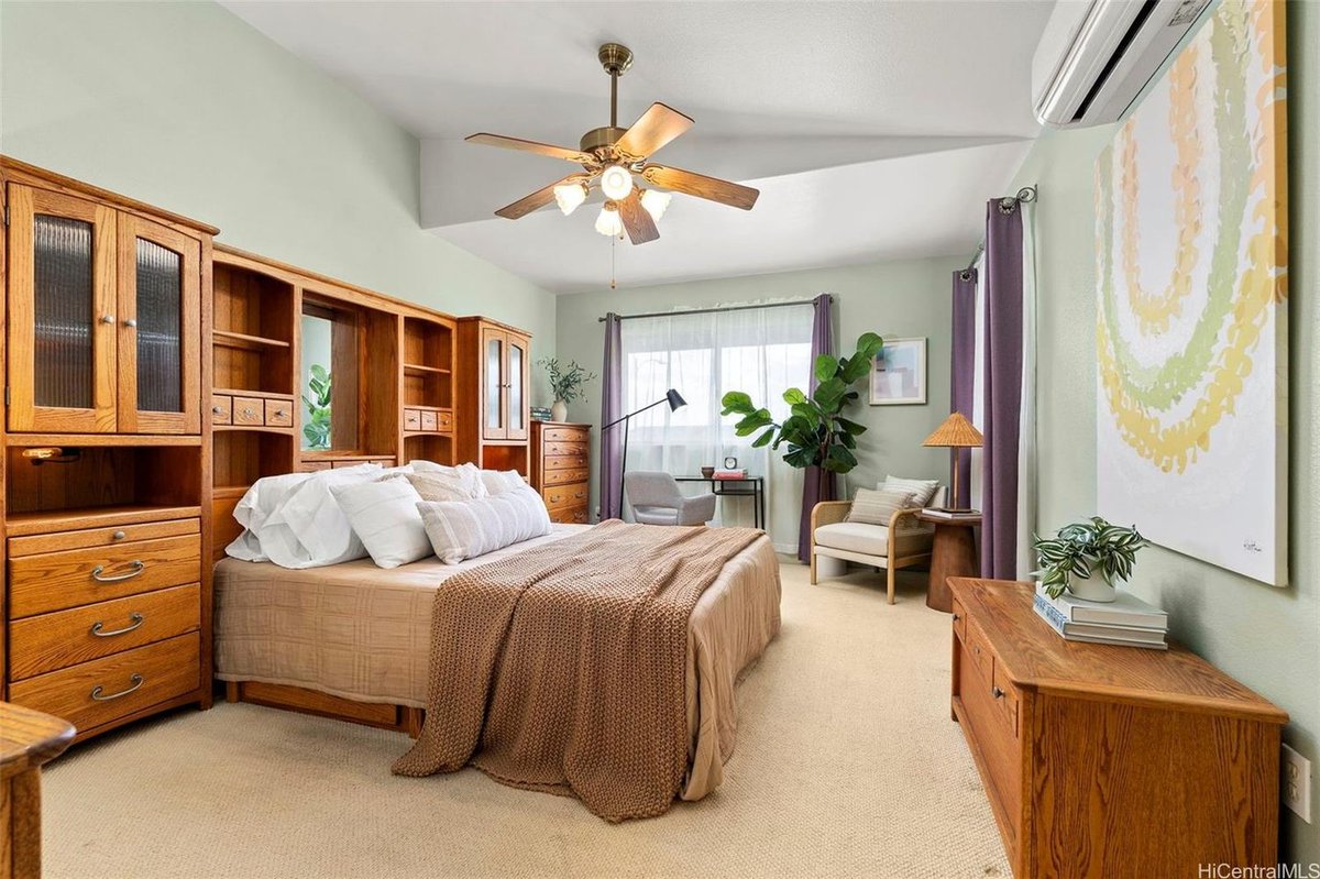 HawaiiLife's tweet photo. Just listed by Heather A Deigert, R(S) is 94-650 Lumiauau Street C4, in Waipahu, Oahu, for $759,000.

https://t.co/B8alrtonRI

This 3-bedroom, 2.5-bath home in Village on the Green has been well cared for by its original owner.

Tap the link for more details.

#HawaiiLife #Oahu https://t.co/bYVqgIWDYy