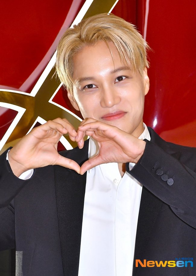 kaiarchived's tweet photo. [UPDATE] 261020

Kai at the YSL Beauty pop-up event today in Seoul Yeongdeungpo district 💛

🔗: https://t.co/ZhjdtMPKMU
🔗: https://t.co/Y3Qdqg6BHN
#KAI #카이 #カイ #金钟仁 
#엑소카이 @weareoneEXO https://t.co/UsBoBCqI1C