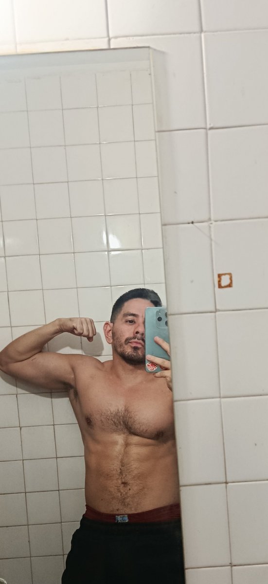 jesusarmandoap3's tweet photo. Tu me dices bb? https://t.co/FBer1z93q3
