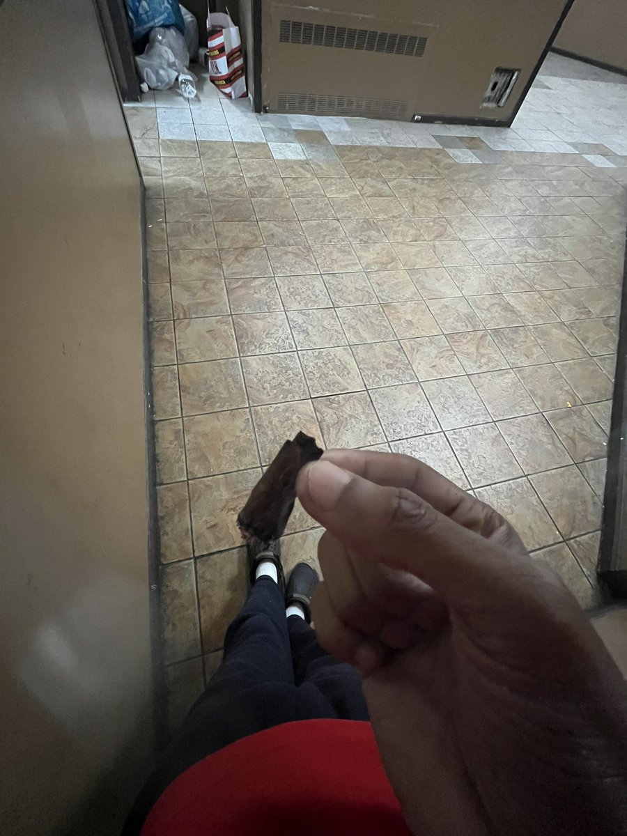 MrYipYapper's tweet photo. Wood clip cause im outta bud😔its a clip night tn https://t.co/SP2Rw3xf7S