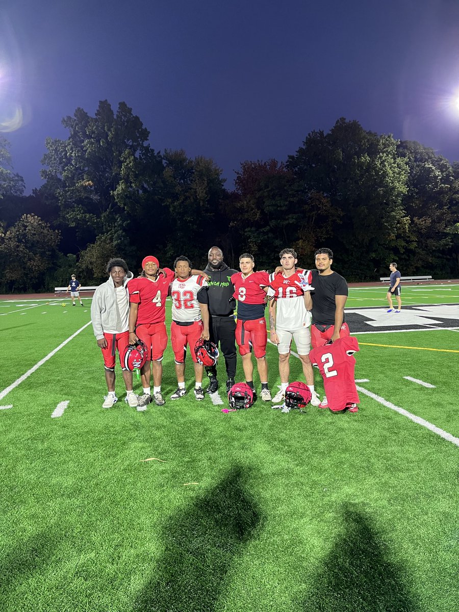NoahBarfknecht's tweet photo. First official practice with @wilburcross_fb Blessed for the warm welcome after the military moved my family here. Great meeting with @JuliusTrenches tonight. https://t.co/D82uUS0t4n