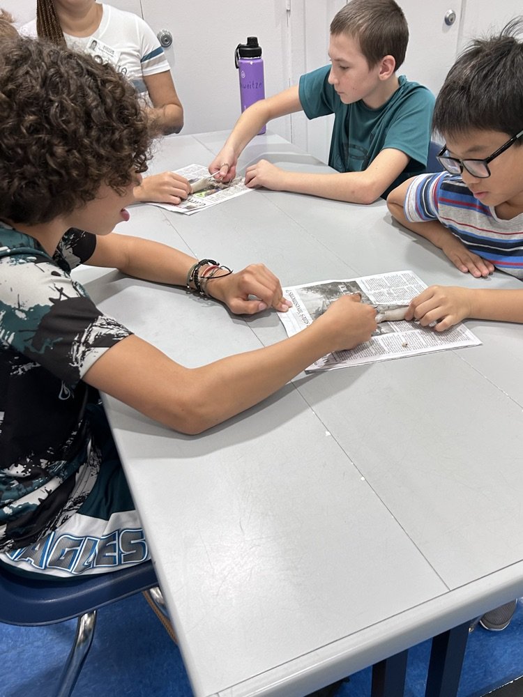 SevernaParkMS's tweet photo. Exploring the Baltimore Aquarium! 🦑 Our 7th grade Explorers got hands-on with a squid dissection and experienced marine science up close. #ParkPride #BelongGrowSucceed https://t.co/o8RMsz4JRZ