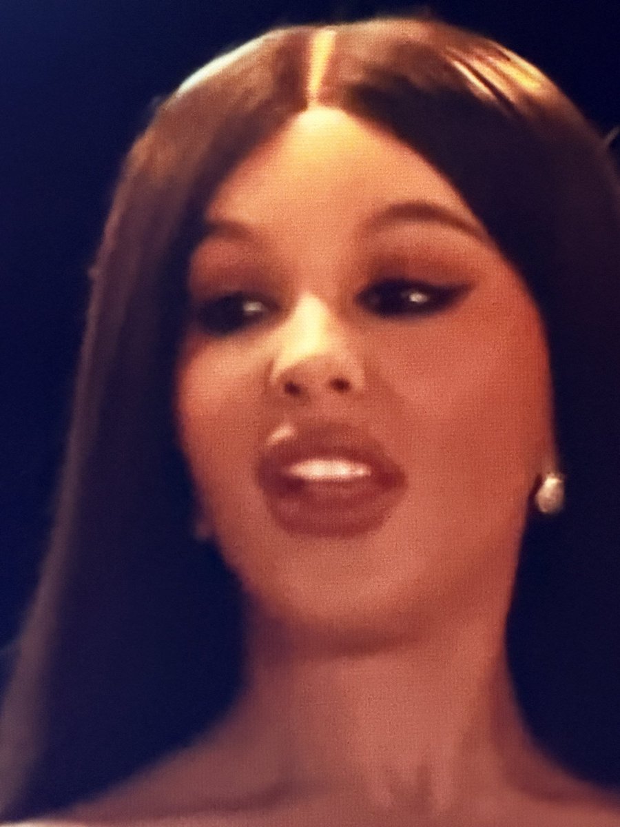 MmMmMmMmMmLemon's tweet photo. What’s THIS? #90DayHuntForLove #90DayFiance #90DayTheOtherWay WTF IS THAAAAAAT? https://t.co/WUxZFjFRQh