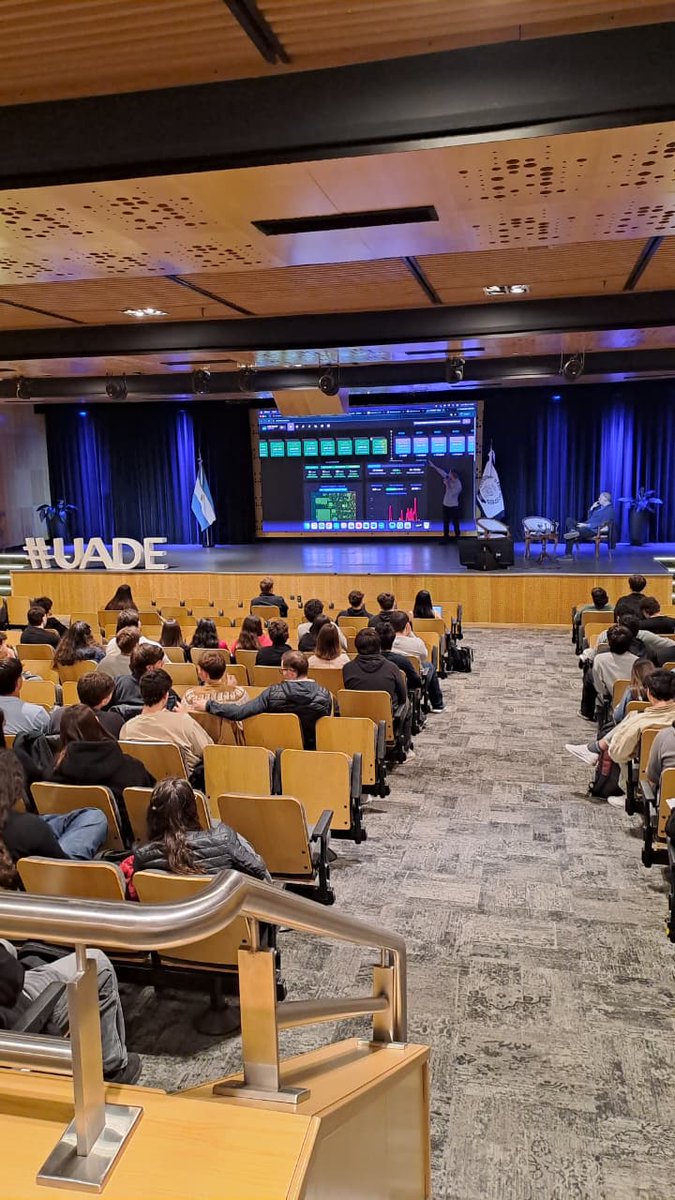 ViaBTC_Spanish's tweet photo. Así fue nuestra jornada ayer en la @UADEoficial .

Una mañana llena de aprendizaje sobre Bitcoin y su tecnología, de mano de la @BitcoinAR con nuestro apoyo. 

¡Ya quedan pocas jornadas de Bitcoin en las universidades para este año! ¡No te la pierdas. https://t.co/KqgDNB306t