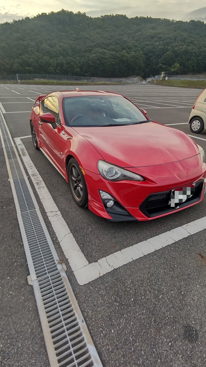 misaka_86's tweet photo. おはでろーん( ˇωˇ )

今日は10月20日火曜日、自分の86の納車日です

13年目を迎えました

 #過去車 https://t.co/Ve6ZjPTnAD