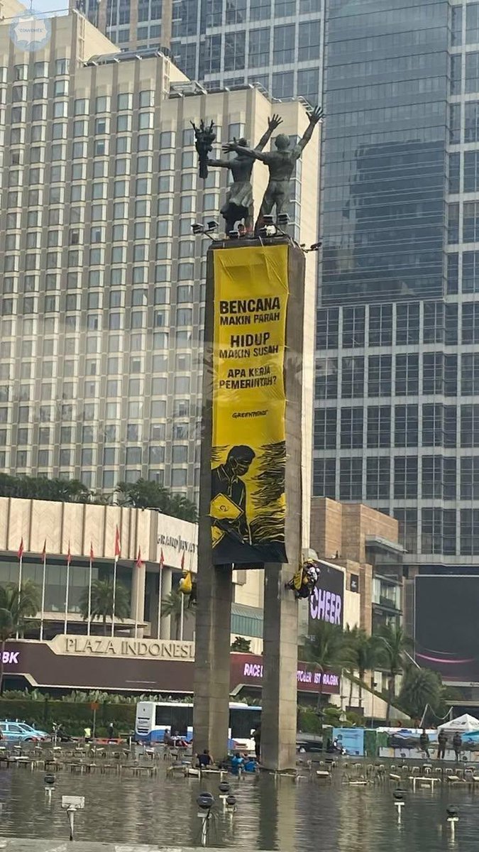 convomfs's tweet photo. semoga aksì demò hari ini di jakarta berlangsung aman. stay safe guys. 🤍 https://t.co/0gZeK6vn6m