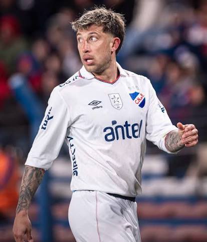 lukita1602's tweet photo. Salí con otra para olvidarte y tenía el perfume que te gusta a ti… https://t.co/hMUhrMs6Ne