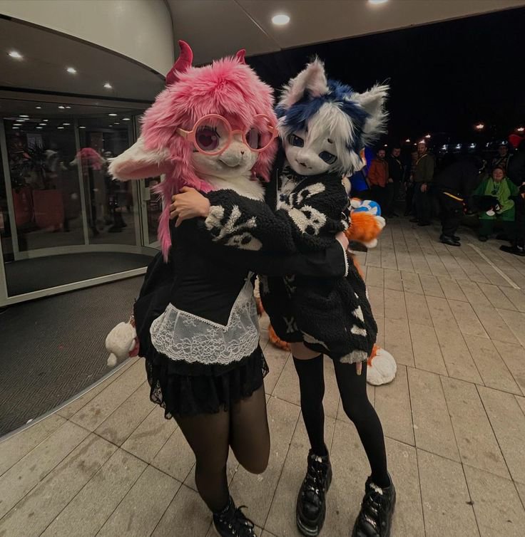 KiraWinterFur's tweet photo. Fav~
#fursona #furry #fursuit https://t.co/1MMZjk9jUw