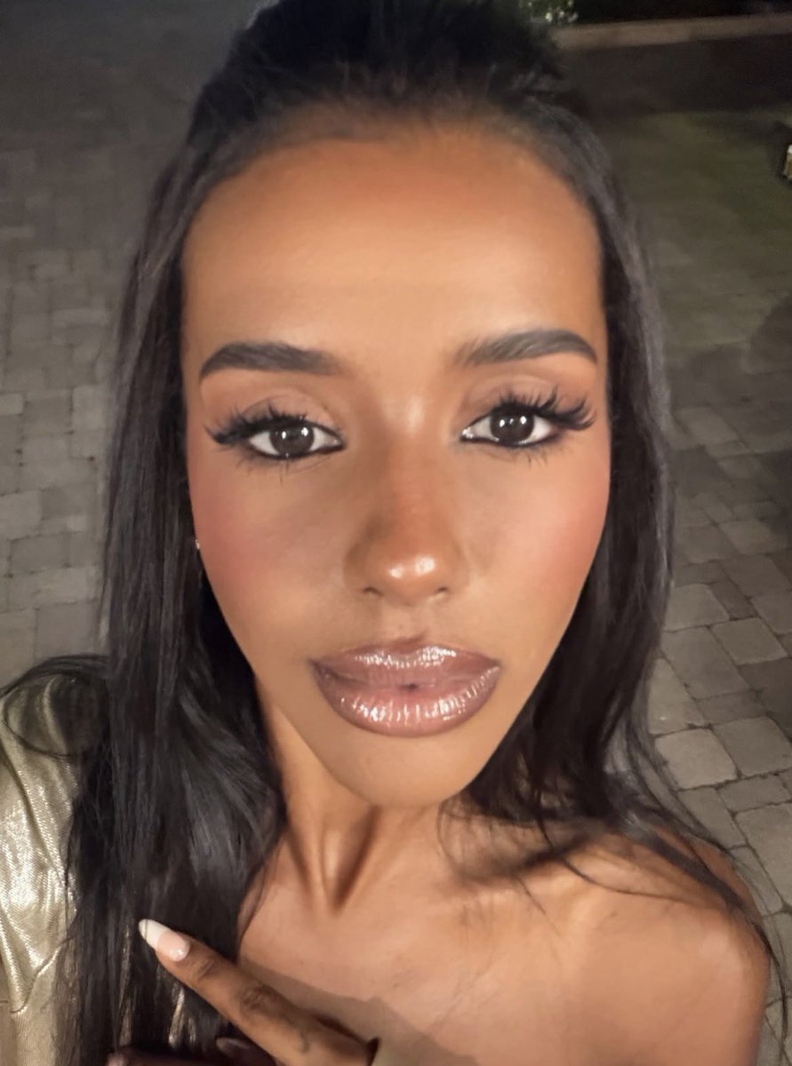 __bayonce's tweet photo. i’m obsessed with her https://t.co/6yOdbeO3Xm