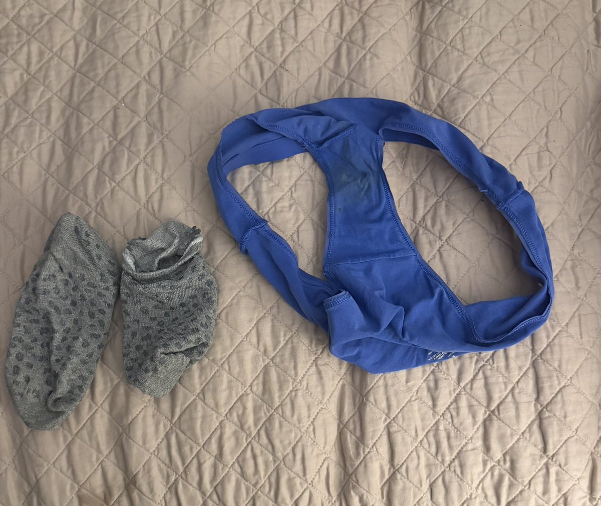 goonwithme2737's tweet photo. Her dirty socks and panties smell divine https://t.co/T4mrSdAZfV