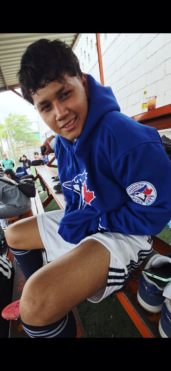alacranes_4ever's tweet photo. Aquí nuestros alacranes favoritos 😍

#futbol #Chacal #guapo https://t.co/0oRW5gsQUX