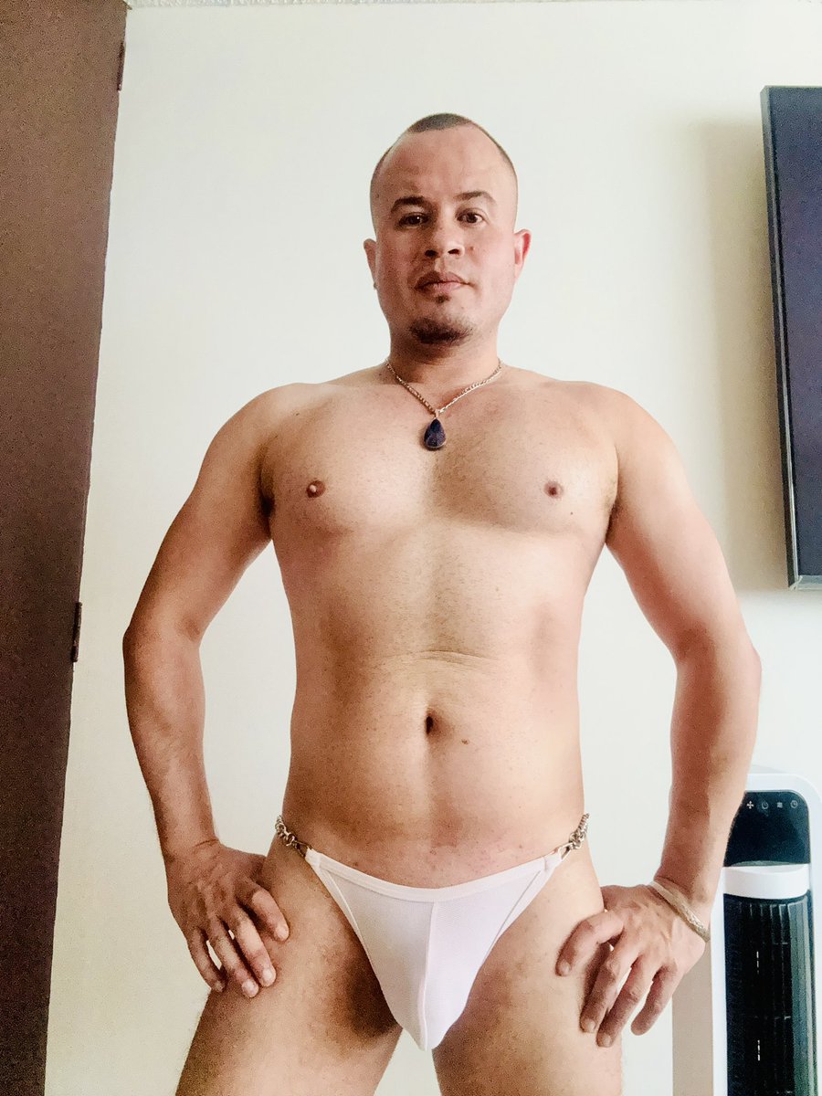 HugoUrrutia23's tweet photo. Pues para ti es un cuerpo pero para mí es disciplina , ganas de chingarle , gusto por el ejercicio https://t.co/xismlupgQP
