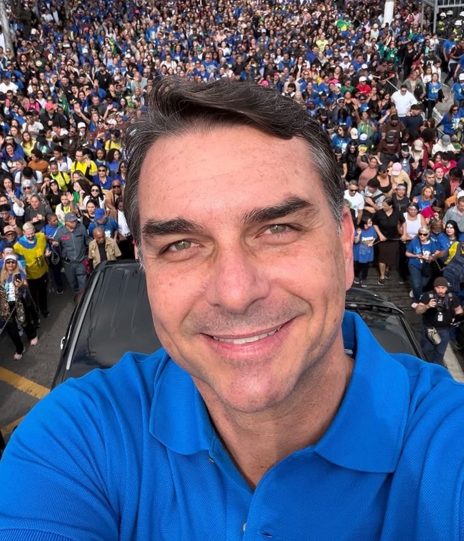 PortalBabados's tweet photo. 🚨Tata Werneck ao reafirmar voto em Lula: “Se você fica neutro em situações de injustiça, você escolheu ficar do lado do Opressor” https://t.co/4bGHUWagD5