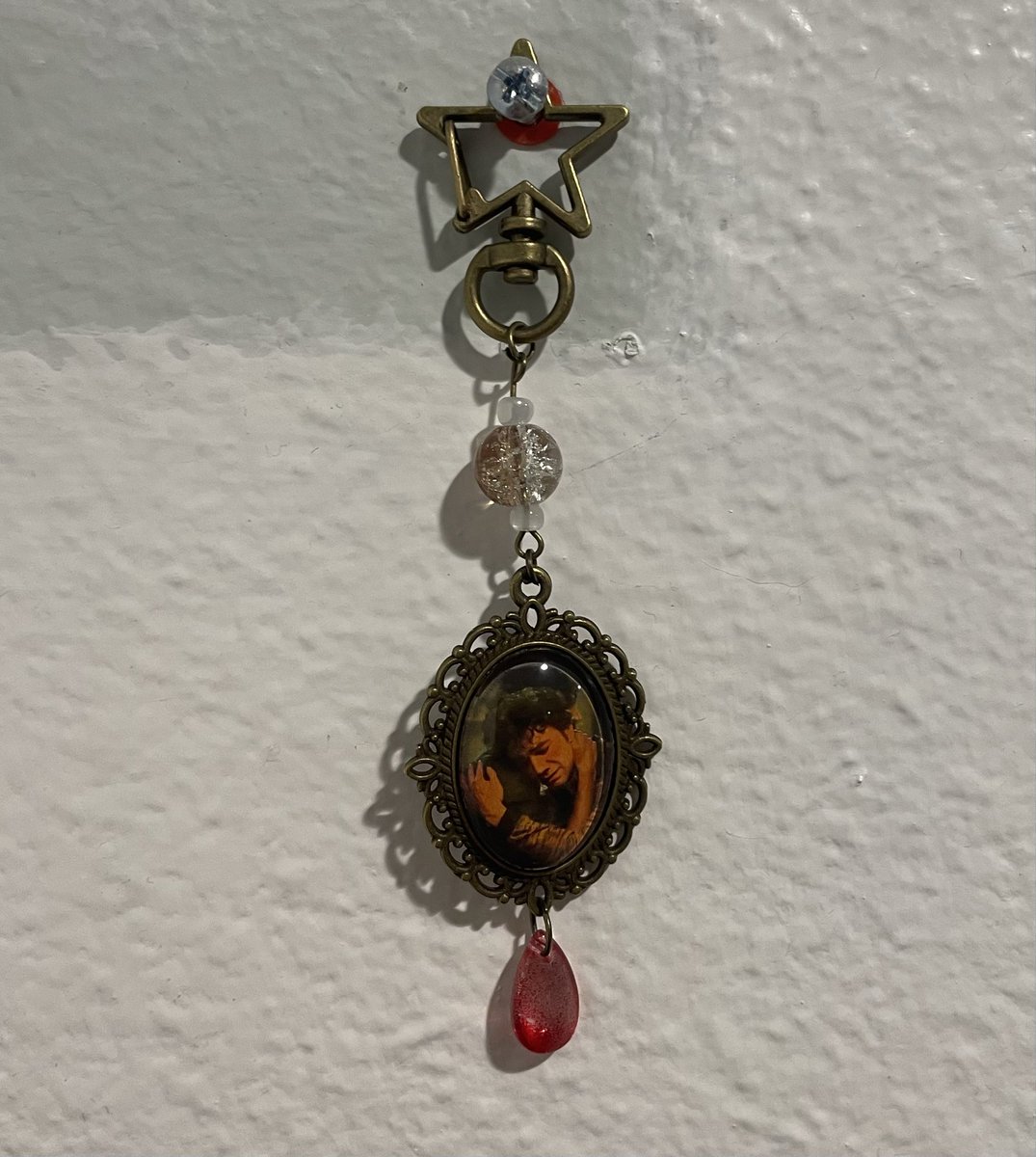harmandful's tweet photo. HES HERE HES HERE AND HES SO CUTE <3333
 (purchased from EvaPotata on Etsy) https://t.co/6bIWLEoLzW