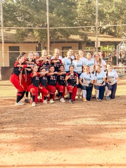 BPlourde2031's tweet photo. This weekend we played at Eddie C Moore for @PlayNSAsoftball in 18u division and we went 4-0! We didn’t let the age or height difference get to us we just played the game we love.

⭐️: |Batting- AVG: .250 OBP: .400| |Pitching- IP: 8 SO:10 BB:4 S%: 60.31⭐️

NEXT UP: @ray_seymour https://t.co/RibfRLwzFv