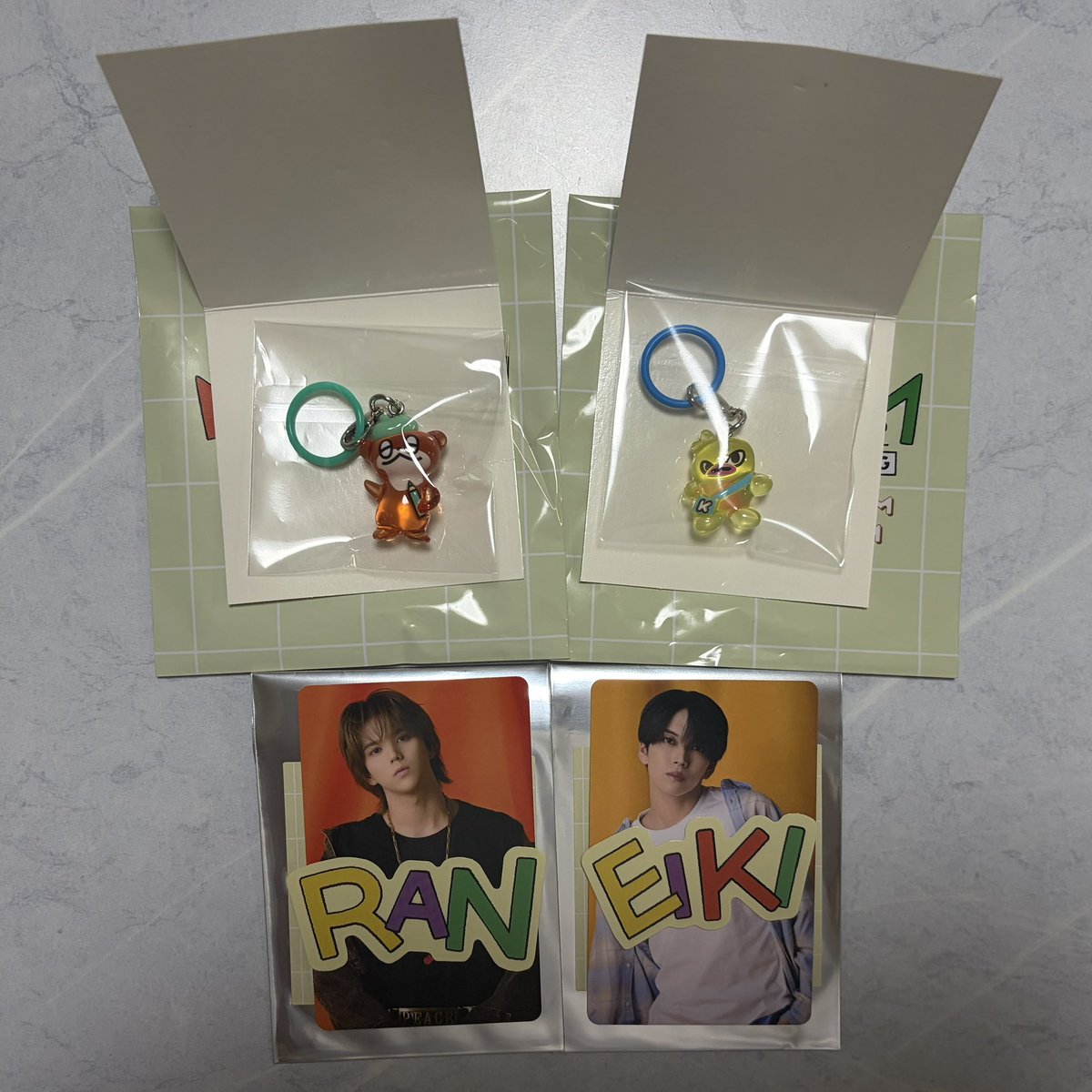 mzryuki_s2's tweet photo. MAZZEL 2nd Fan Meeting 
-Play at the MUZEUM Vol.2-交換

【譲】 フォトカ：RAN,EIKI
　　 チャーム：TAKUTO,KAIRYU
【求】RYUKI

EIKIは仮約束してる方からのお返事次第になるのでお時間頂きます。
ファンミ広島、熊本、または郵送希望です📮
お心当たりのある方はお声掛けください🙇🏻‍♀️
 #MAZZEL交換 https://t.co/PMVKPsHlmt