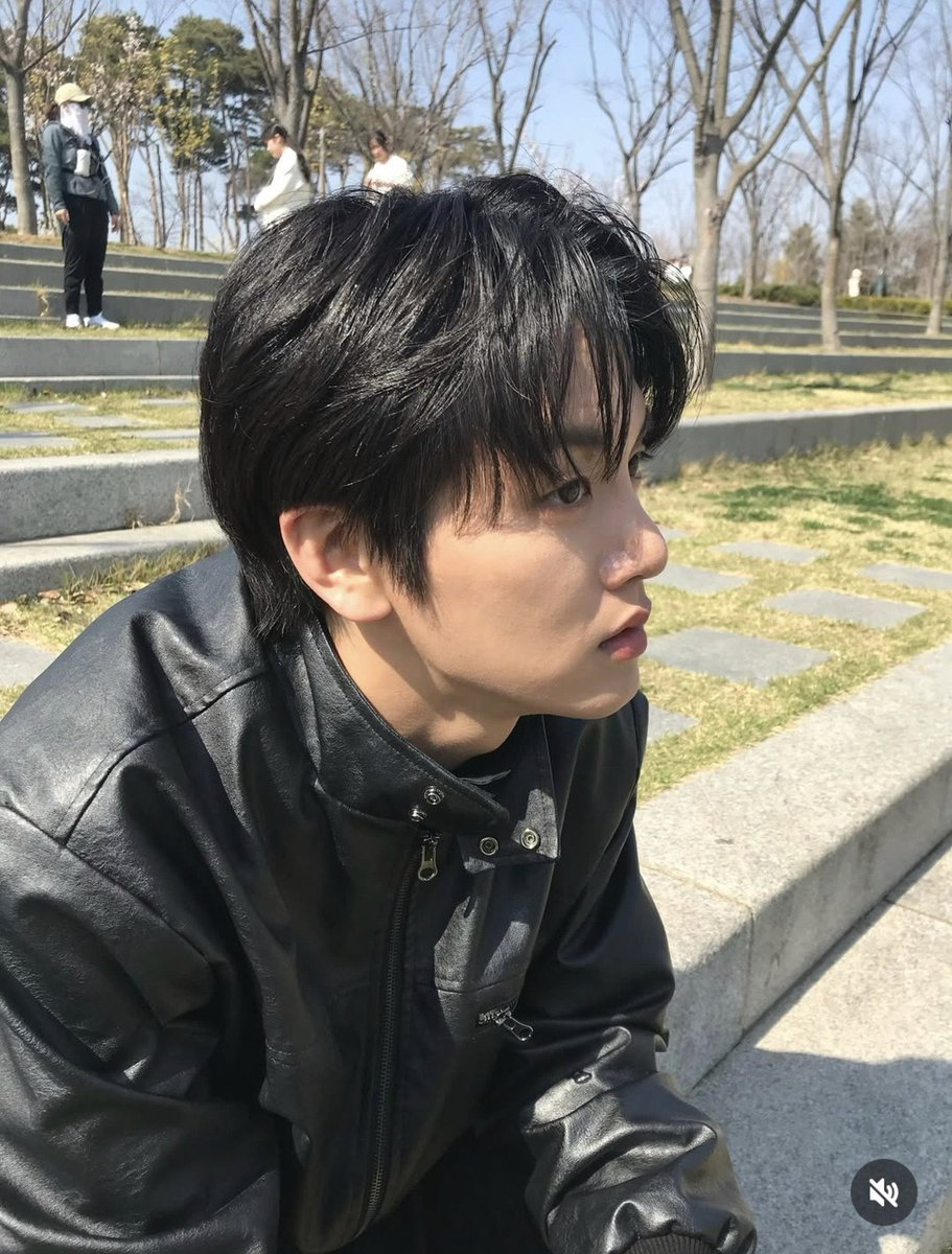 bbbxyao's tweet photo. 구도 이분 갈웜뮽이면서 블랙의 악마인거 존나 재능 https://t.co/y6nPsXFS0u
