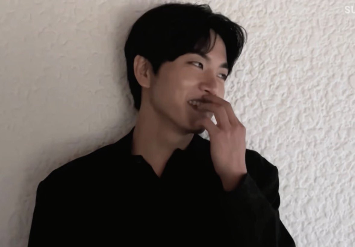 bbbxyao's tweet photo. 구도 이분 갈웜뮽이면서 블랙의 악마인거 존나 재능 https://t.co/y6nPsXFS0u