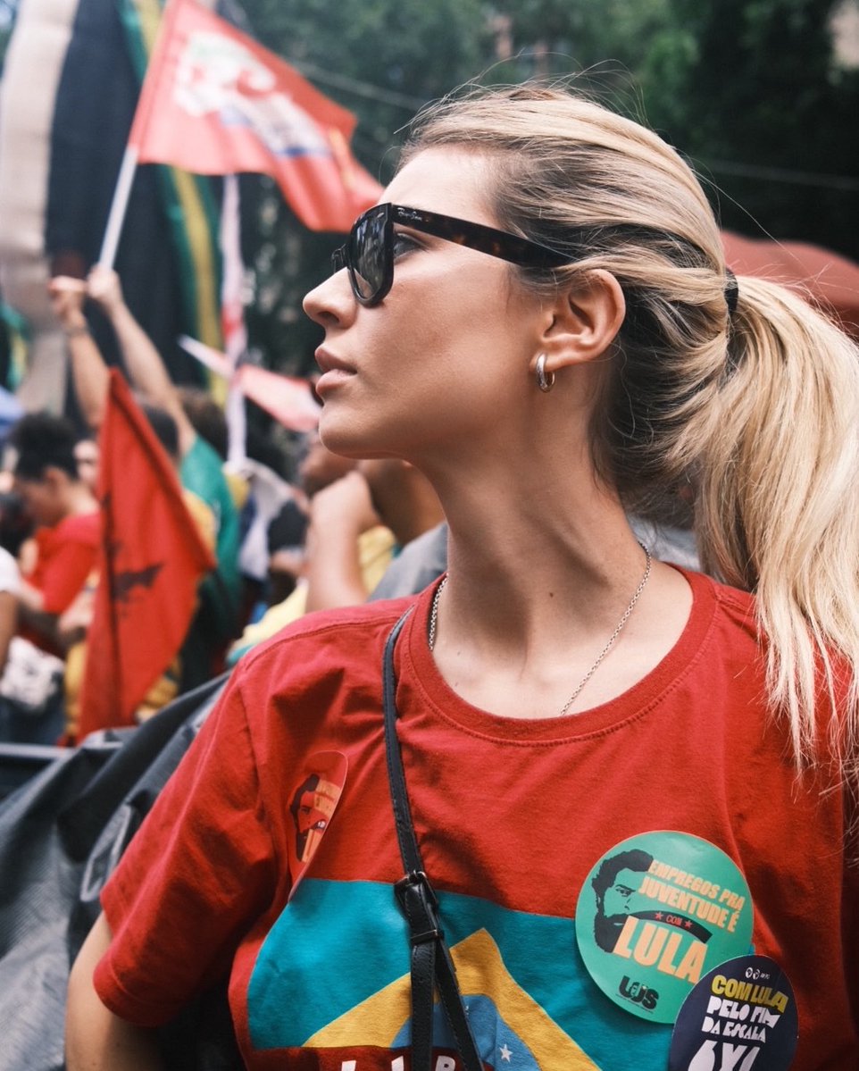 lorenferette's tweet photo. como pode alguém ser assim https://t.co/eyw40n2cbh