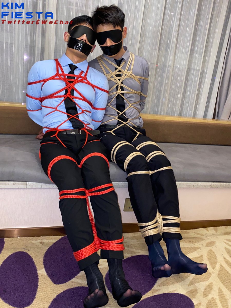 KimCatChaimao's tweet photo. 🪢&amp;📸：@KimCatChaimao 
👔：���@Superyao_ 
           🩶@xyzsimple10 https://t.co/iyBmuQUVKD