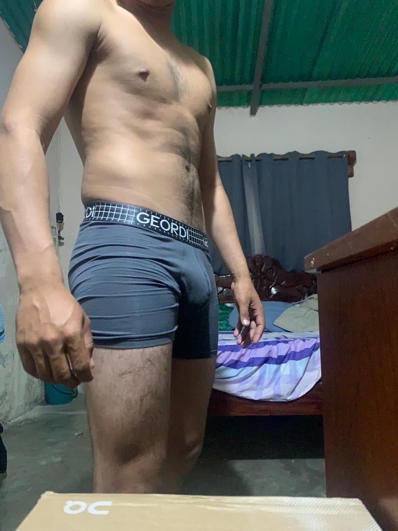 venecos_'s tweet photo. Hasta los campesinos nos sorprenden con lo complacientes que son 🥵🥵🥵

Dale Rt para que veas su culito 😏

#GFvip #Femboy #HeteroEngañado #heterosengañados #heterovenezolano https://t.co/lGKJ4ZrHTK