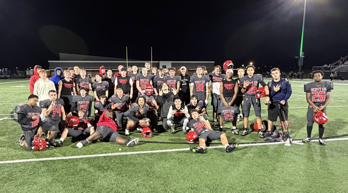 cards_football's tweet photo. JV Pride marches on! 8 in a row! 49-24 over Crossing - proud of our players/coaches/parents #MoveTheNeedle https://t.co/T0jUurlW58