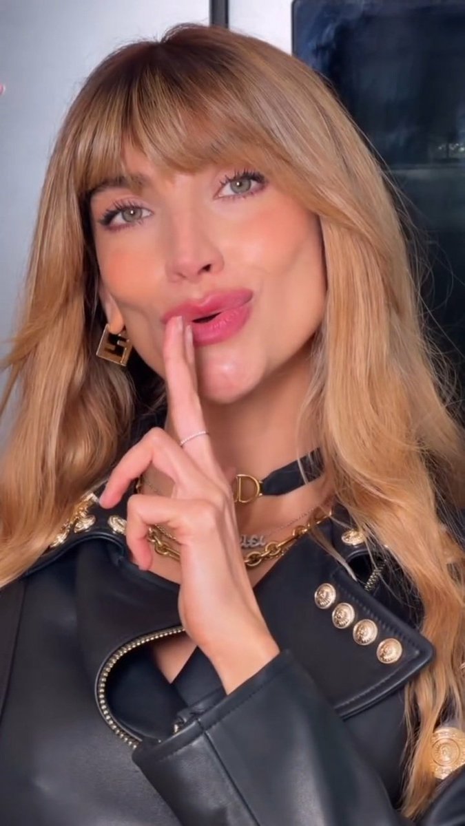 likejennie16's tweet photo. esos ojazos #HudsonXSol https://t.co/F7CbvOSPA8