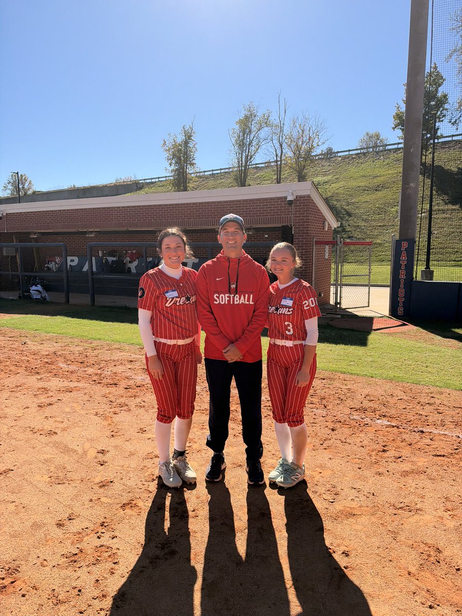 laney_jackson14's tweet photo. Thank you to @Coach_NThompson for the great camp on Sunday. I loved getting to know all the girls and know about what @Patriots_UC_SB softball is about. I can’t wait to come back soon and learn more about your campus! https://t.co/SKrNuIeuJ3