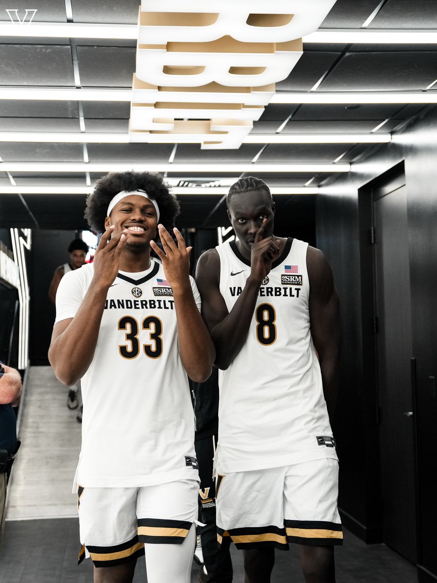 VandyMBB's tweet photo. First W in Memorial this season https://t.co/uIq1rEvGzm