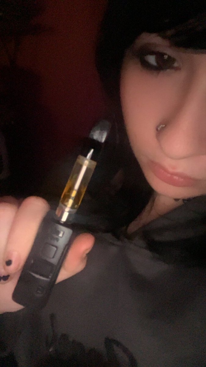 prismicorn's tweet photo. Yart time 😋
#weedtwt https://t.co/HeHoD0K4R6
