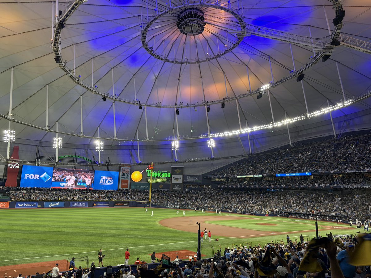 WHoltzman's tweet photo. Rich in life … Covid took our last World Series, Hurricane Helene took our house … the Tampa Bay Area deserves this https://t.co/nHrz1O5Gqy