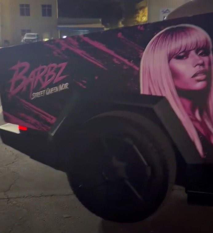 EvasFSD's tweet photo. Nicki Minaj arrives to get on her private jet in the coolest looking Cybertruck. Celebrities love Tesla! @Tesla 💕 https://t.co/jtYG4RZ7qS