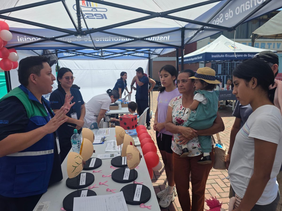 IESS_SSC's tweet photo. ¡La prevención puede salvar vidas!

En Palora, Morona Santiago, el personal del Dispensario Paulo VI brindó atención médica y compartió información clave sobre la prevención y detección temprana del cáncer de mama durante la Bioferia Agroecológica Comunitaria. https://t.co/Xx0MwtfyP0