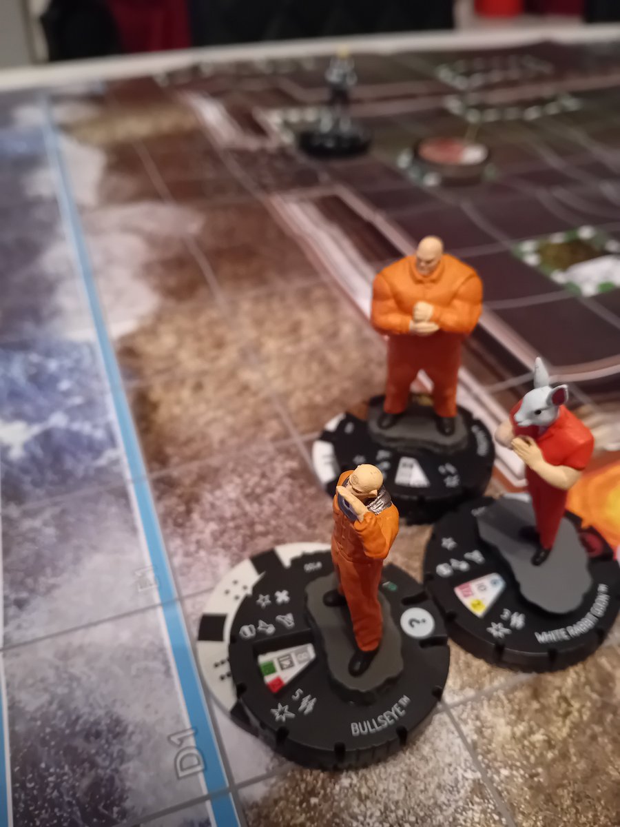 MarkLegend007's tweet photo. Game 45 #heroclix
Needed to give the new kit a whirl.
Prison break withFalcon &amp; SHIELD vs Kingpin, Bullseye &amp; prisoners.
Didn't get to see the trap or terrain shine but Wilson did get Gains to KO Hill with the bench.
Some Mind Control, bunny men used tunnels.
Escape successful. https://t.co/KYCcDAkbLa