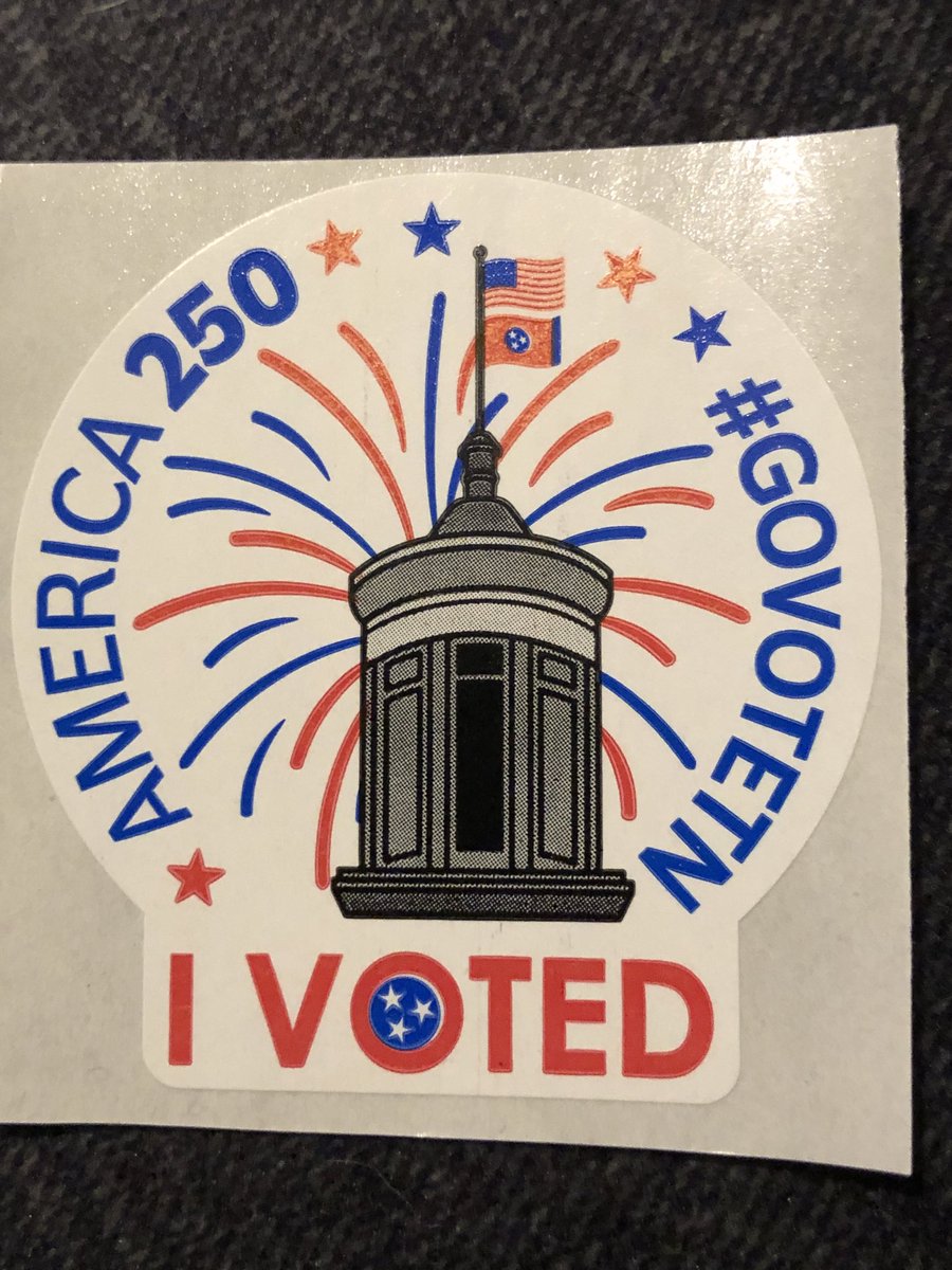 CinCin813's tweet photo. Get out and vote RED!  It’s either RED or it’s ugly!!!! https://t.co/CpmE45NyPK