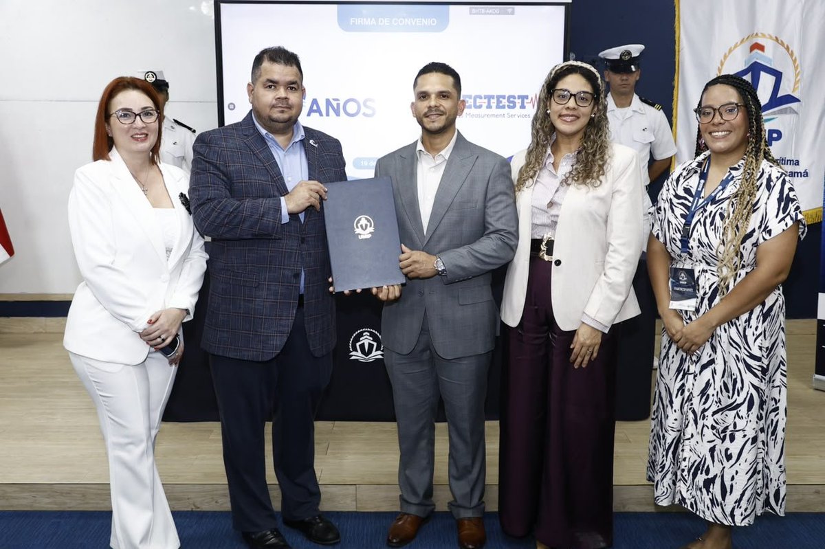umaritima's tweet photo. ¡Revive la firma en fotos! 📸🤝 UMIP e Inspectest sellaron una alianza para el desarrollo de la Facultad de Ingeniería Civil Marítima mediante visitas técnicas, prácticas profesionales y capacitación especializada. 🚢💡 https://t.co/DIxekzqtcu