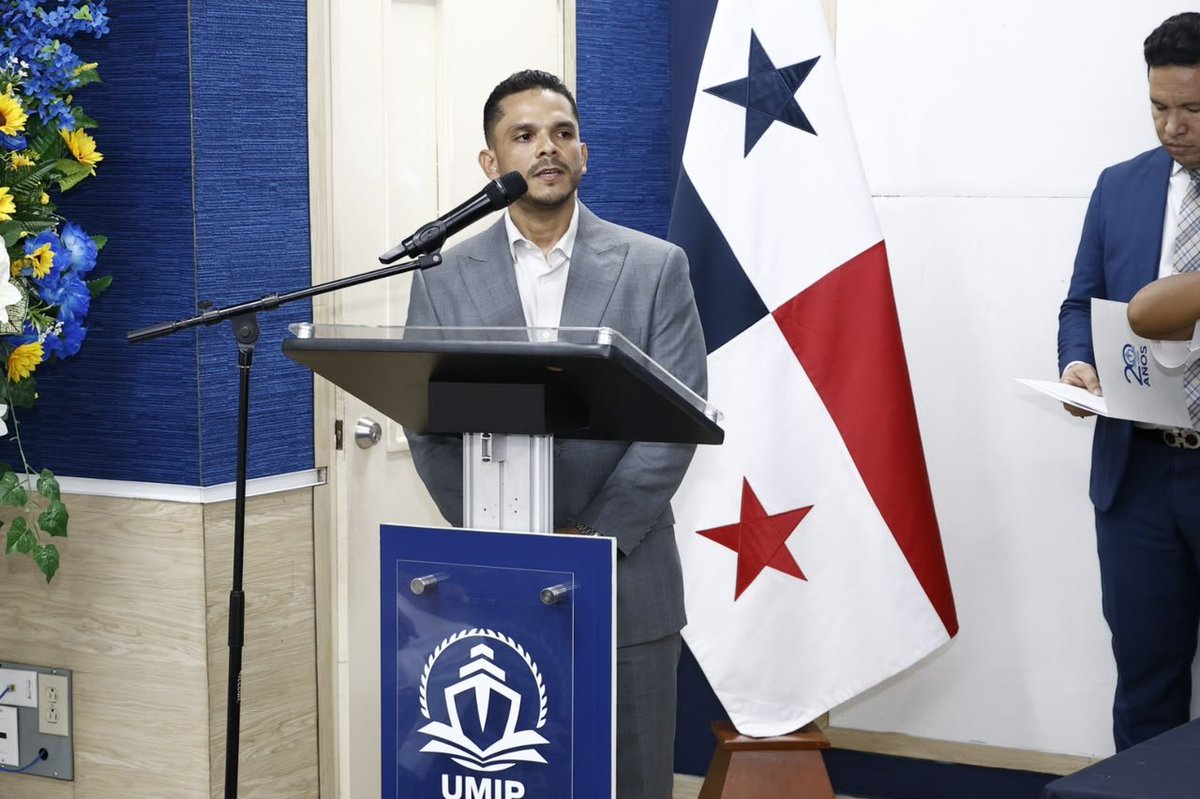 umaritima's tweet photo. ¡Revive la firma en fotos! 📸🤝 UMIP e Inspectest sellaron una alianza para el desarrollo de la Facultad de Ingeniería Civil Marítima mediante visitas técnicas, prácticas profesionales y capacitación especializada. 🚢💡 https://t.co/DIxekzqtcu