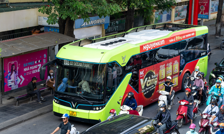ADBClimate's tweet photo. ADB’s financing &amp; technical expertise, combined with CIF’s concessional finance and VinFast’s dynamic private sector, came together to advance Viet Nam’s electric-mobility goals while developing women leaders and technical talent across the industry.
https://t.co/dn6snDd02v https://t.co/9qZeGvO0SW