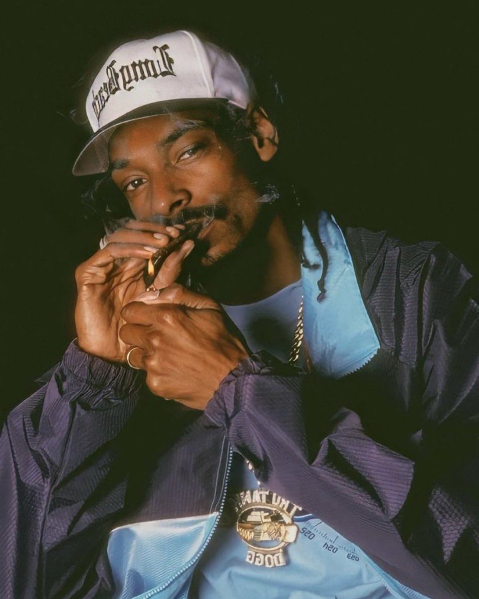 RapWikip's tweet photo. Happy birthday to Snoop Dogg, he turns 55 today 🎈 https://t.co/rz3KEiFvFT