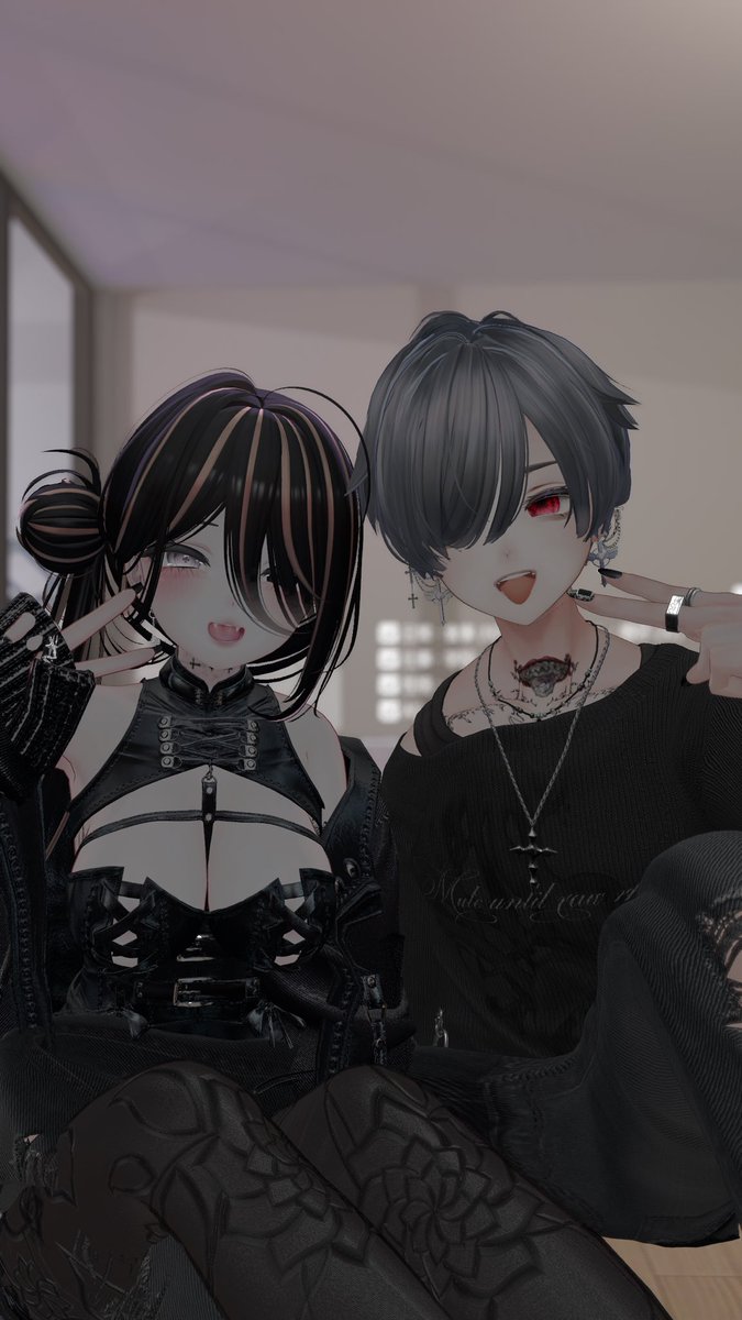 mokasi_0330's tweet photo. 昨日ゲムワ行った時に久々の人とたくさんツーショット撮ってきたよ〜！
りんごちゃん用の萌ちゃんも新しく改変しなきゃねぇ。
黒姉とは衣装の好み合うし、ゆきうさは相変わらず可愛いし、ソフィアもりんごちゃんLOVEなの相変わらず( ˘ω˘)

@kurogamisan_S2 
@HuEb3Mag4l25438 
@snowrabbit_VR https://t.co/IP516FbhAd