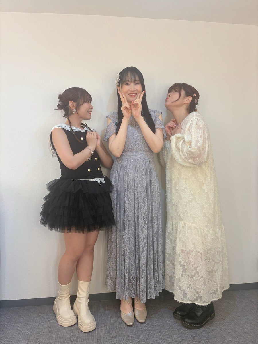tada_aoi's tweet photo. KMP名古屋でご一緒した、櫻井浩美さんとYURiKAちゃんと❤️
櫻井さんとは15年以上ぶりの再会！下手くそなゆりっぺのモノマネやりまくってすみませんでした！
YURiKAちゃんとは1ヶ月ぶり☆オタトークが盛り上がり、時間が足りませんでした^_^
お二人ともありがとうございました♪
#KeyMusicParty https://t.co/22Q0gzHdjt