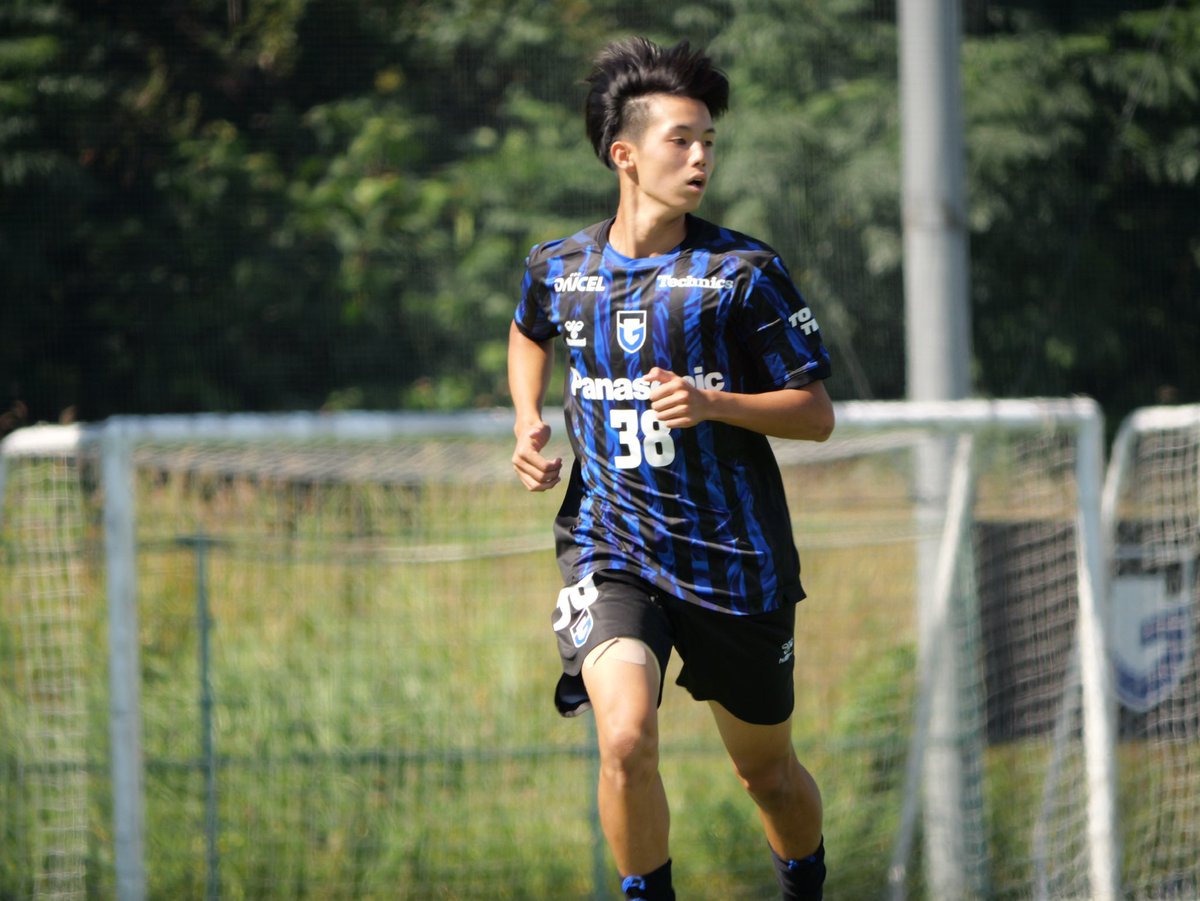 GAMBA_OFFICIAL's tweet photo. ／
#ガンバ大阪ユース 試合結果🔵⚫️
＼

🏆2026/27 Jユースカップ第33回Jリーグユース選手権大会 1st ROUND（グループリーグ）
🗓️10/18(日) 10:00
🆚セレッソ大阪U-18
🔢1-1(1-0.0-1)
⚽️#助川峻英　

先制するも、後半に追いつかれドロー決着となりました。

引き続き、応援よろしくお願いします🔥

📝選手コメントはこちら
https://t.co/ejRMMVIGNH

✅大会情報はこちら
https://t.co/i83sqvs6NN

#ガンバ大阪 #GAMBAOSAKA