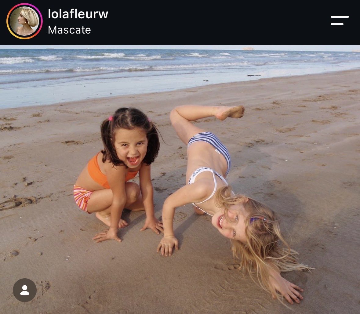 french_report78's tweet photo. Ne rigolez pas, l’inflation en Grèce est terrible. Elle a du se réfugier un temps en Albanie. Enfant, elle était tellement pauvre qu’elle devait passer ses vacances dans le Sultanat d’Oman. https://t.co/eyZbe8Vvah