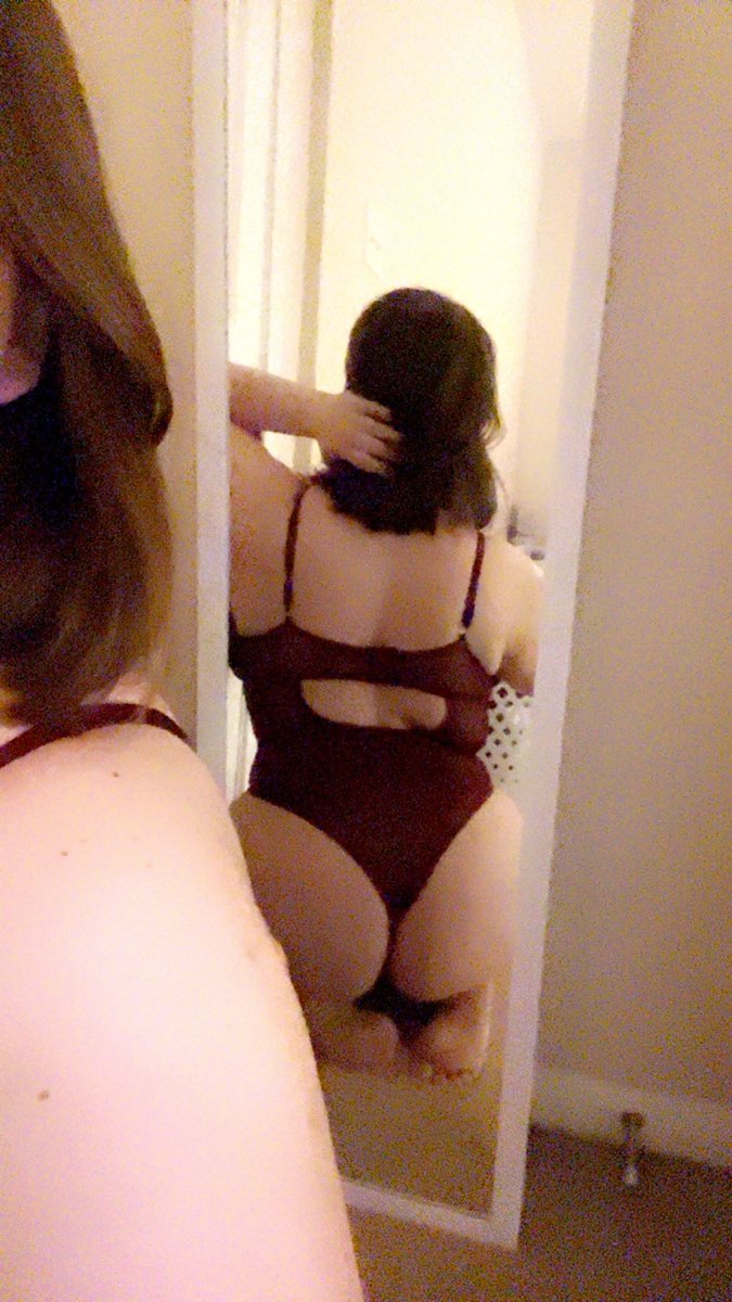 hope03zz's tweet photo. I know you looked twice ;) #GFvip #ChubbyGirl #sexy #adult #nsfw https://t.co/kx56PCpUR4