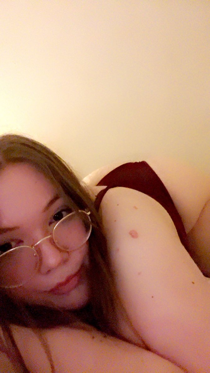 hope03zz's tweet photo. I know you looked twice ;) #GFvip #ChubbyGirl #sexy #adult #nsfw https://t.co/kx56PCpUR4
