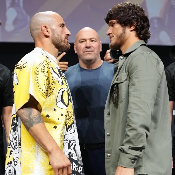 ChampRDS's tweet photo. 🚨 Alexander Volkanovski vs Movsar Evloev is currently a 50-50 fight via @Polymarket 👀

Will it be And New or And Still? #UFC333 https://t.co/2SMsQoLzPr