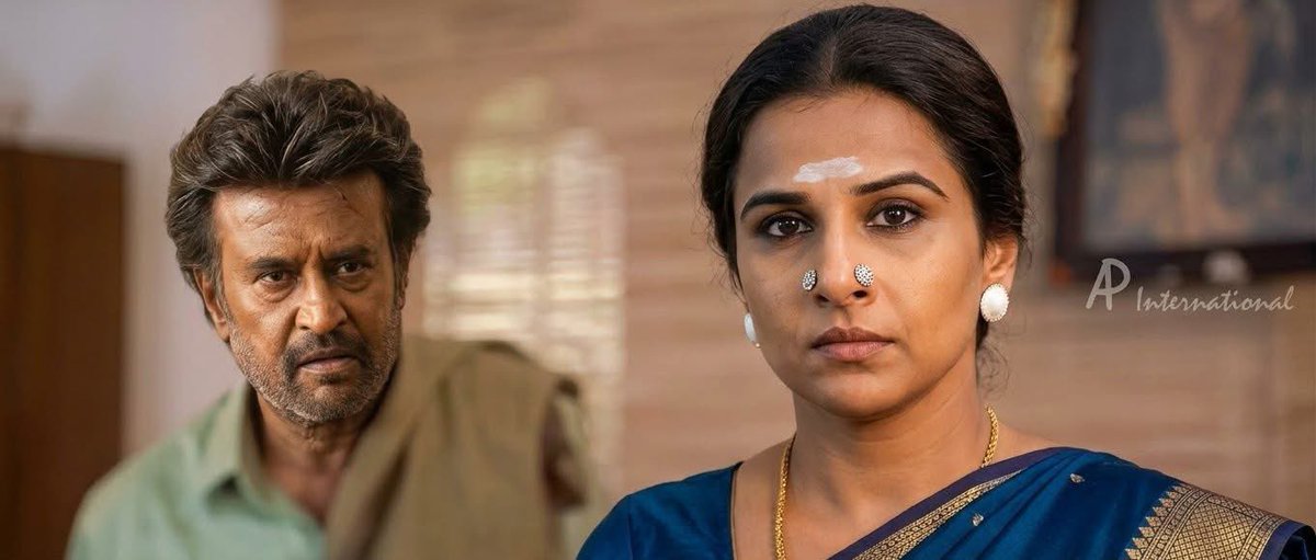 VasuVSquare's tweet photo. JAILER-3 PLOT:

இவன நேரடியா சண்டைக்கு கூப்ட்டா 4 பேர கூட கூட்டிட்டு வந்து நம்மள முடிச்சு விட்ருவான்.

மெசேஜ போட்டு மேட்டருக்கு வா னு கூப்ட்டா தனியா தான் வருவான் அங்க வெச்சு இவனுக்கு பாயாசத்த போட்ற வேண்டியது தான். https://t.co/IbhJRojMjP