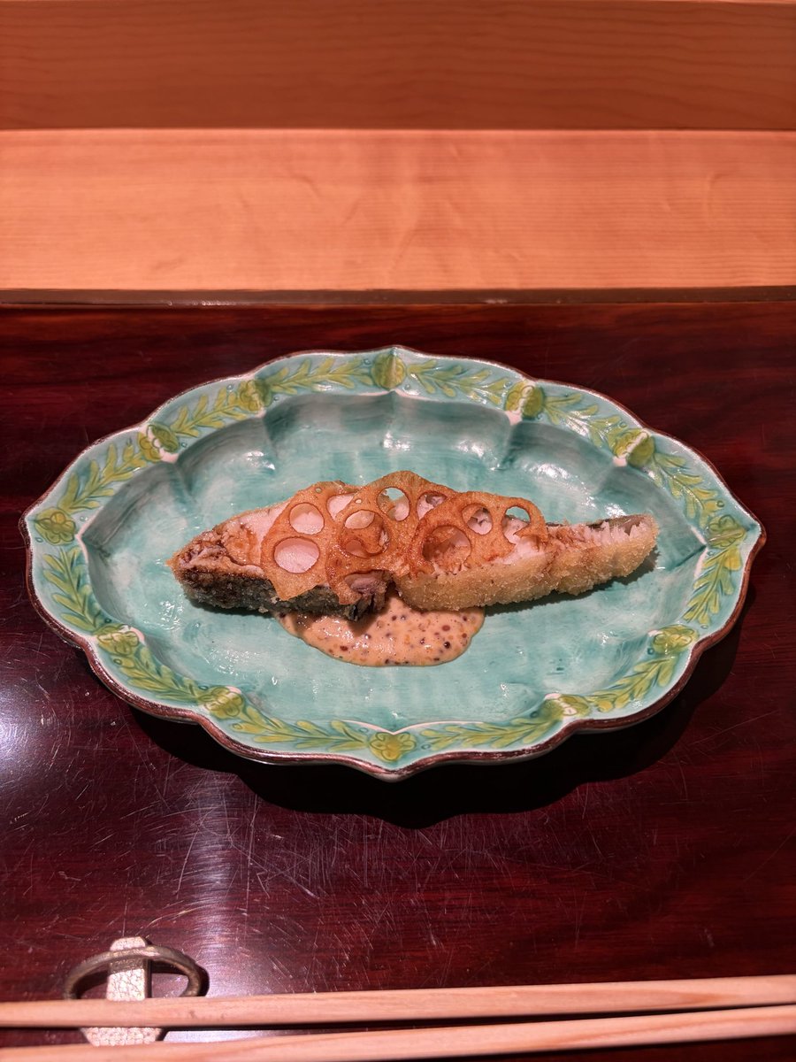 fireojisandesu's tweet photo. 1人鮨🍣、名古屋中区の「冨すし」さん
和食も鮨もそれぞれで修行したそうです。握りも美味しいけど、おつまみも最高でした！贅沢です、感謝！ https://t.co/Y2yOo9feuC