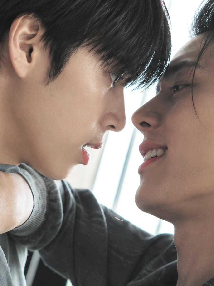 staryueyue02's tweet photo. พวกเราดูแค่หยกอิงตีกันก็พอคับ อย่าตีกันเองเลย ไปช่วยกันตีหยกดีกว่า พี่อิงสวยขนาดนี้ กล้าต่อยเค้าได้ไง 😞

#foolinlove #BankArtit​ #Copterntp #copterbank https://t.co/mXofaQU9fE
